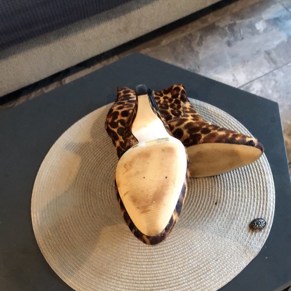 INC calf Booties 8M , worn once excellent condition, 3 inch heel, - Picture 3 of 6